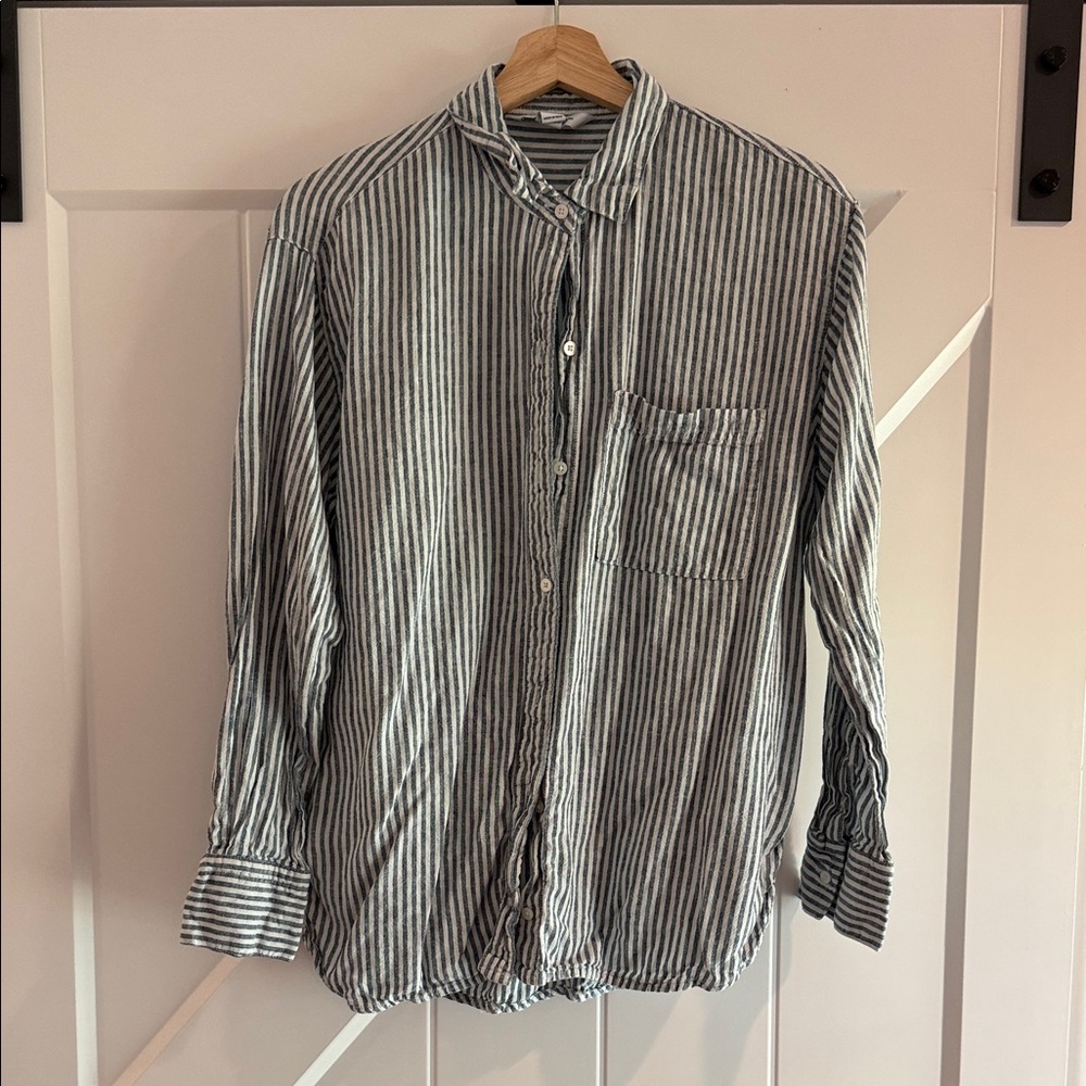 Worn once Old Navy Striped Button-Down Shirt in Blue and White